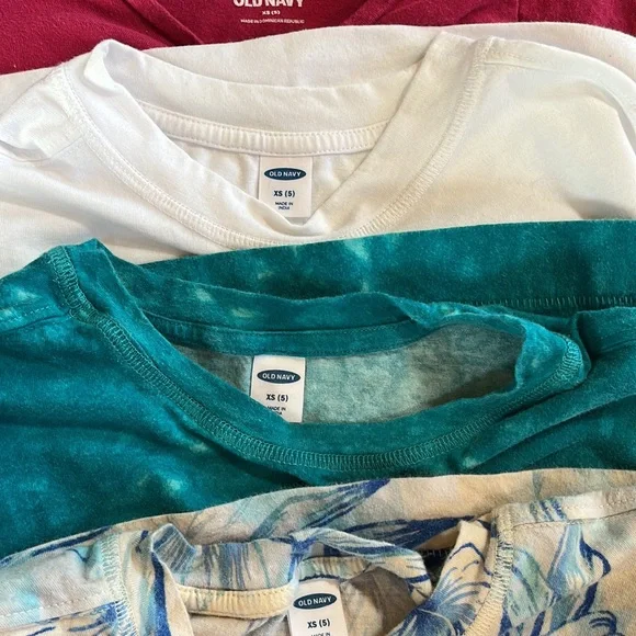 ☀️ Old Navy | Bundle of Crop T-Shirts for Little Girls - Picture 12 of 13